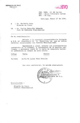 [Oficio Ord. N° 366 de Jefe de Gabinete Presidencial, remite copia de carta que se indica]