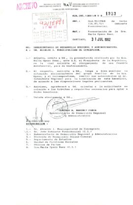 [Oficio de la Subsecretaria de Desarrollo Regional y Administrativo dirigido al Alcalde de Concepción referente a solicitud ciudadana de pensión asistencial]