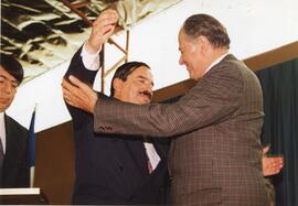 Visita a Última Esperanza : El Presidente Patricio Aylwin junto al Alcalde de Natales, don Tolentino Soto.