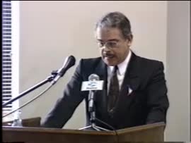 Ministro Enrique Krauss ofrece discurso donde resume parte del trabajo del gobierno del Presidente Aylwin: video