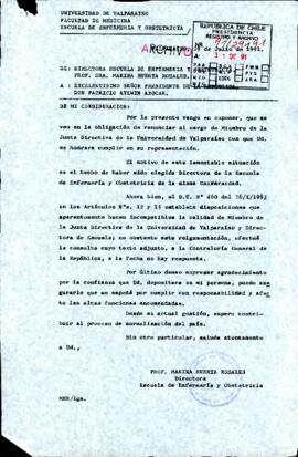 [Carta de la Directora de la Escuela de Enfermería y Obstetricia de la Universidad de Valparaíso dirigida al Presidente Patricio Aylwin Azócar]