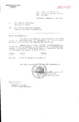 [Oficio del Gabinete Presidencial dirigido al Alcalde de Renca, mediante el cual pide información sobre gestión realizada a solicitud de particular]