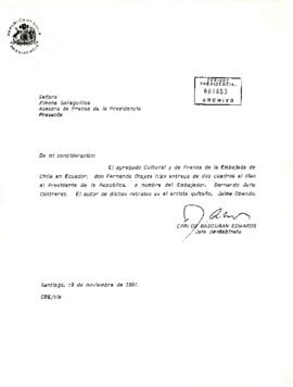 [Informa que el agregado Cultural y de Prensa de la Embajada de Chile en Ecuador, don Fernando Otayza hizo entrega de dos cuadros al óleo del artista Obando al Presidente de la República]