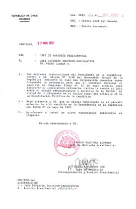 [Oficio Ord. N° 2307 de Jefe de Gabinete Presidencial, remite documento]