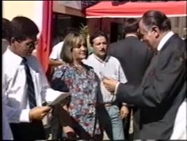 Presidente Aylwin entrega viviendas sociales en la ciudad de Linares: video