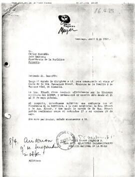 Carta de la Jefa Departamento de Relaciones Internacionales del Servicio Nacional de la Mujer, sra. María Teresa Chadwick P., dirigida  al Jefe Gabinete Presidencia de la República, sr. Carlos Bascuñán