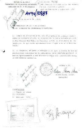 [Oficio Ord. N° 74 de Embajador de Chile en Jordanía, remite carta]