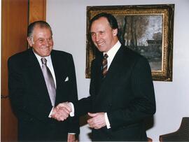 Visita del Presidente Patricio Aylwin a Australia: Presidente Patricio Aylwin junto al Primer Ministro Australiano, Paul Keating.