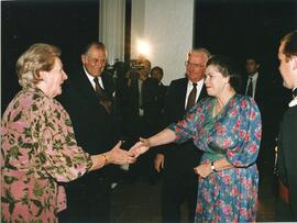 Visita del Presidente Patricio Aylwin a Australia: Presidente Patricio Aylwin y la Primera Dama, doña Leonor Oyarzún, junto al Gobernador Bill Hayden y esposa.