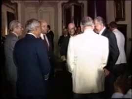 Presidente Aylwin se reúne con el Comandante en Jefe del Ejercito Augusto Pinochet: video