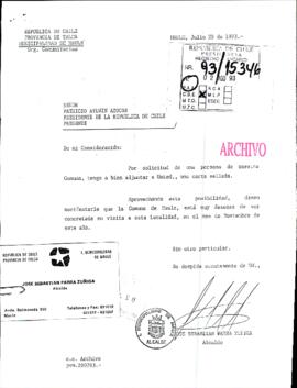 [Carta del Alcalde del Maule en que adjunta carta de solicitud de ayuda asistencial por un transplante de riñón para el hijo de Floridor Gajardo]