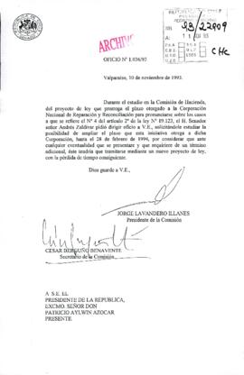 [Oficio del Presidente de la Comisión de Hacienda, Sr. Jorge Lavanderos, referente a plazos de pr...