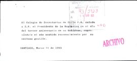 [Saludo del Colegio de Secretarias de Chile F.G. al Presidente Aylwin por sus 3 años de Gobierno]