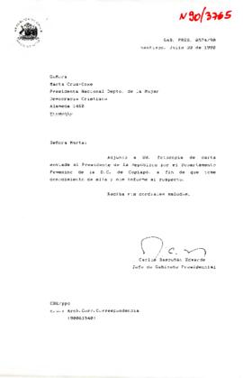 [Correspondencia con fotocopia de carta enviada al Presidente de la República por el Departamento...