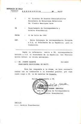 Memorandum N° 92/27: envío fotocopia de correspondencia dirigida a S.E. el Presidente de la República, para su traducción