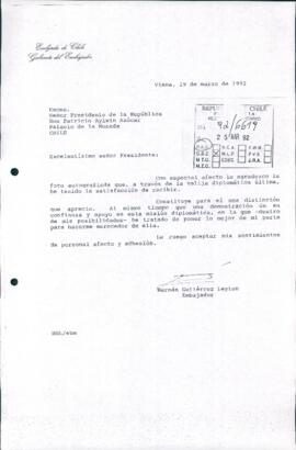 [Carta del Embajador de Chile en Austria dirigida al Presidente Patricio Aylwin]