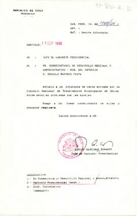 [Remite fotocopia de carta de la Comisión Nacional de Trabajadores Municipales de Chile]