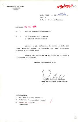 [Envío de fotocopia de carta enviada por Tomás Alvarado Robis, solicitando que ese Ministerio responda a una carta suya].