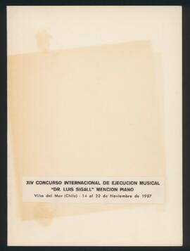 Fotografía : Elvira Savi en el XIV Concurso Internacional de Ejecución Musical "Dr. Luis Sigall" Mención Piano