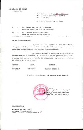Envía fotocopia cartas a Alcalde Municipalidad de Santiago.