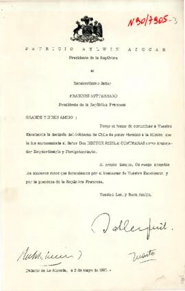 [Carta dirigida a Presidente de Francia]
