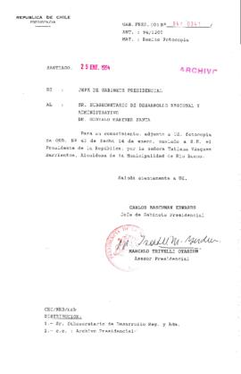 [Oficio Ord. N° 342 de Jefe de Gabinete Presidencial, remite fotocopia]