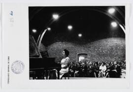 Fotografías del conjunto de Música Antigua de la Universidad Católica en el Salón del Trono del Tinelli, Barcelona, los días 1 y 2 de junio de 1966.