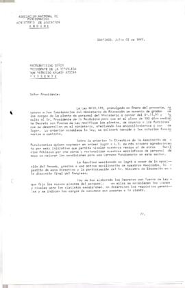 [Carta de la Asociación de Funcionarios del Ministerio de Educación dirigida al Presidente Patricio Aylwin]