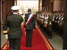 Presidente Aylwin recibe a invitados y delegaciones extranjeras a transmisión del mando: video