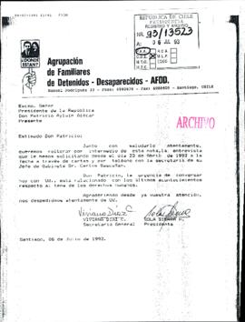 Carta de Agrupación de Familiares de Detenidos Desaparecidos, solicita entrevista con el Presidente Aylwin en La Moneda