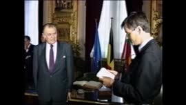 Presidente Aylwin es recibido en el Hotel de Ville (Ayuntamiento) en la ciudad de Bruselas: video