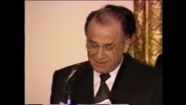 Presidente Aywin ofrece cena en honor del Presidente de Rumanía Ion Iliescu en el Palacio de la Moneda: video