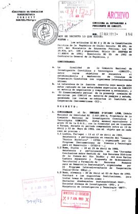 [Copia de Decreto N° 186 de Ministerio de Educación, comisiona al extranjero a Presidente de CONICYT]