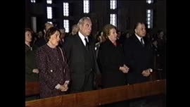 Presidente Aylwin asiste a misa de difuntos presidida por Bernardino Piñera : video